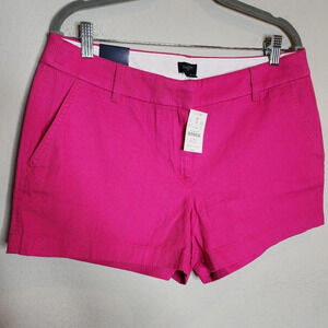 NWT. J. Crew Fuschia 3.5" Classic chino shorts. Women's size 10.
